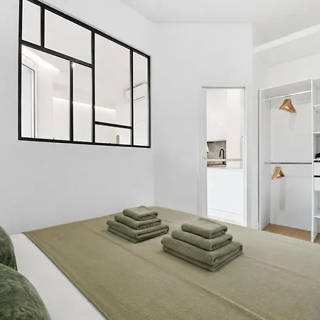 One Bedroom Cozy New Ac Wifi 尼斯